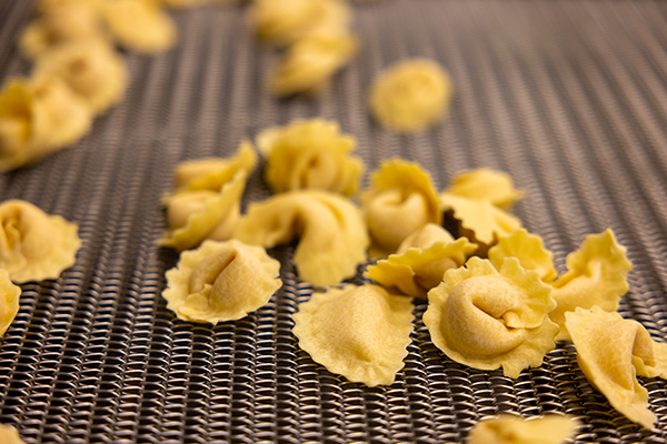 Ravioli fermés à la main